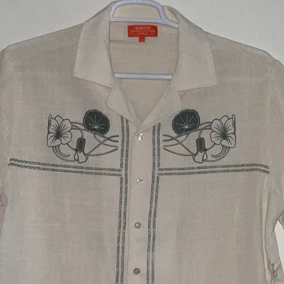 NEGATIVE SPACE CROPPED FIT CREAM BLUE FLORAL PRINT CAMP SHIRT POLYESTER M NWT - Picture 2 of 7